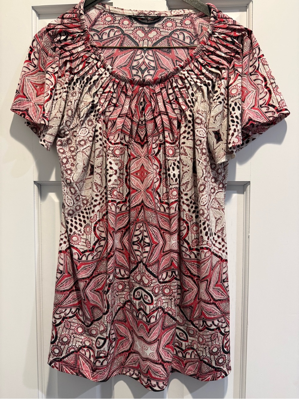 Style & Co. Women's Red Patterned Short-Sleeve Gathered Neck Top